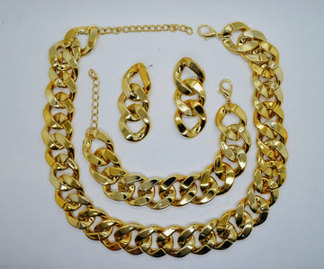 Chunky Curb Set With Earrings